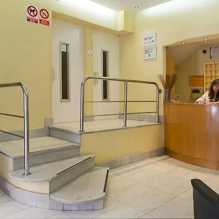 Ξενοδοχείο με διαμερίσματα Estudios Aranzazu Σανταντέρ