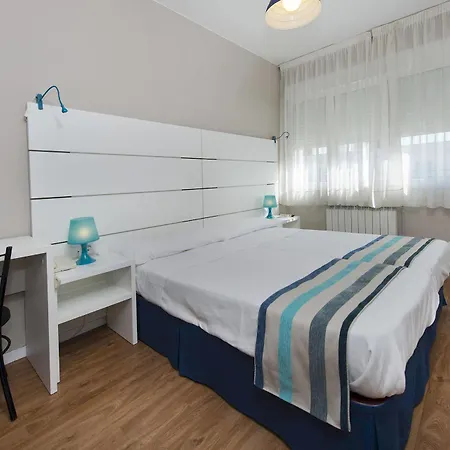 Ξενοδοχείο με διαμερίσματα Estudios Aranzazu Σανταντέρ